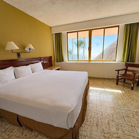 Las Palmas By The Sea All Inclusive Пуэрто-Вальярта Экстерьер фото